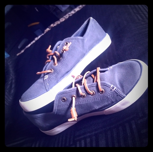 Sperry shoes - Picture 1 of 3